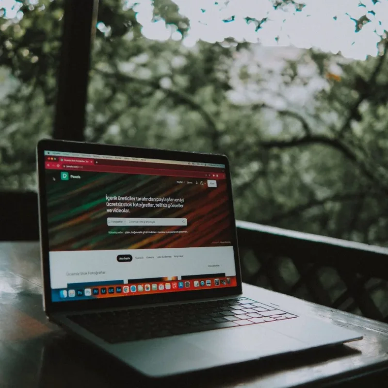 Kenapa Website Jasa Ini Konversinya 3x Lebih Tinggi — Bedah Per Halaman
