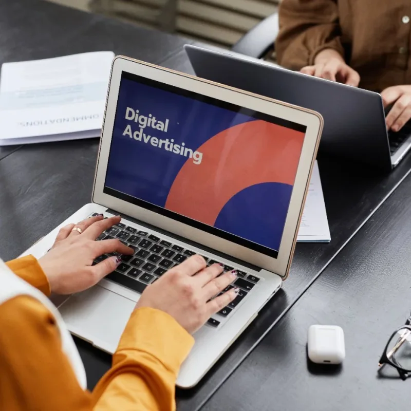 Digital Marketing untuk Jasa Profesional dan Konsultan: Membangun Kredibilitas Online